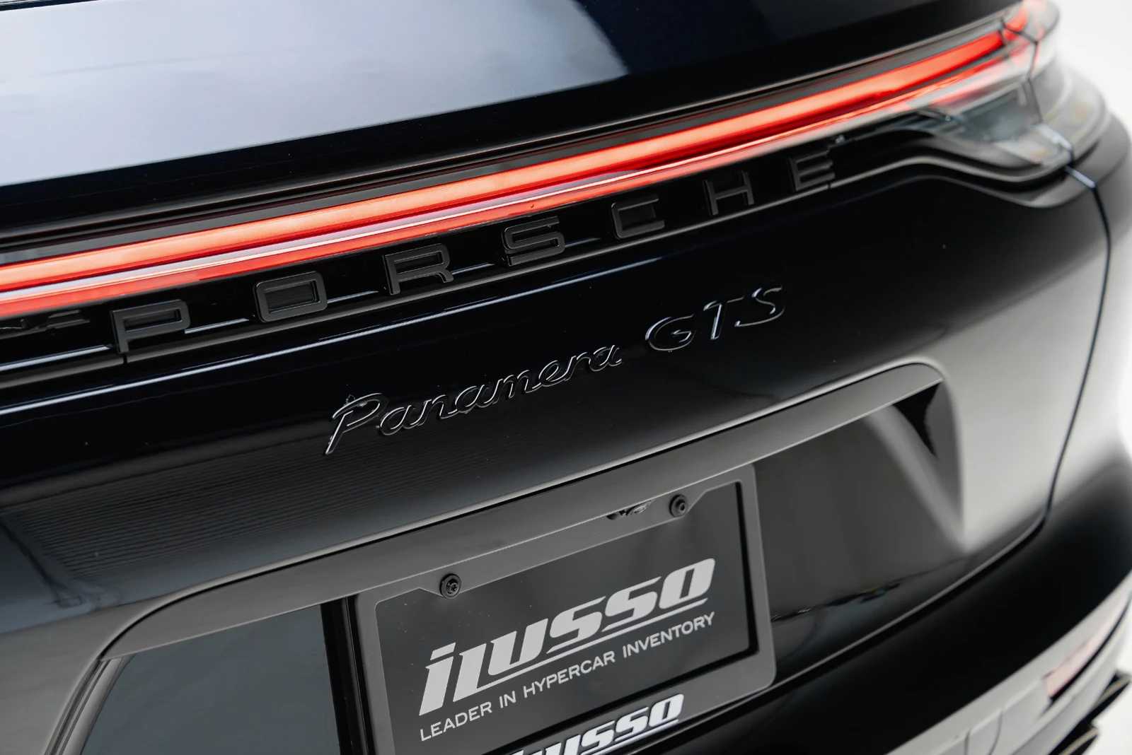 2023 Porsche Panamera GTS Sport Turismo, 17/30