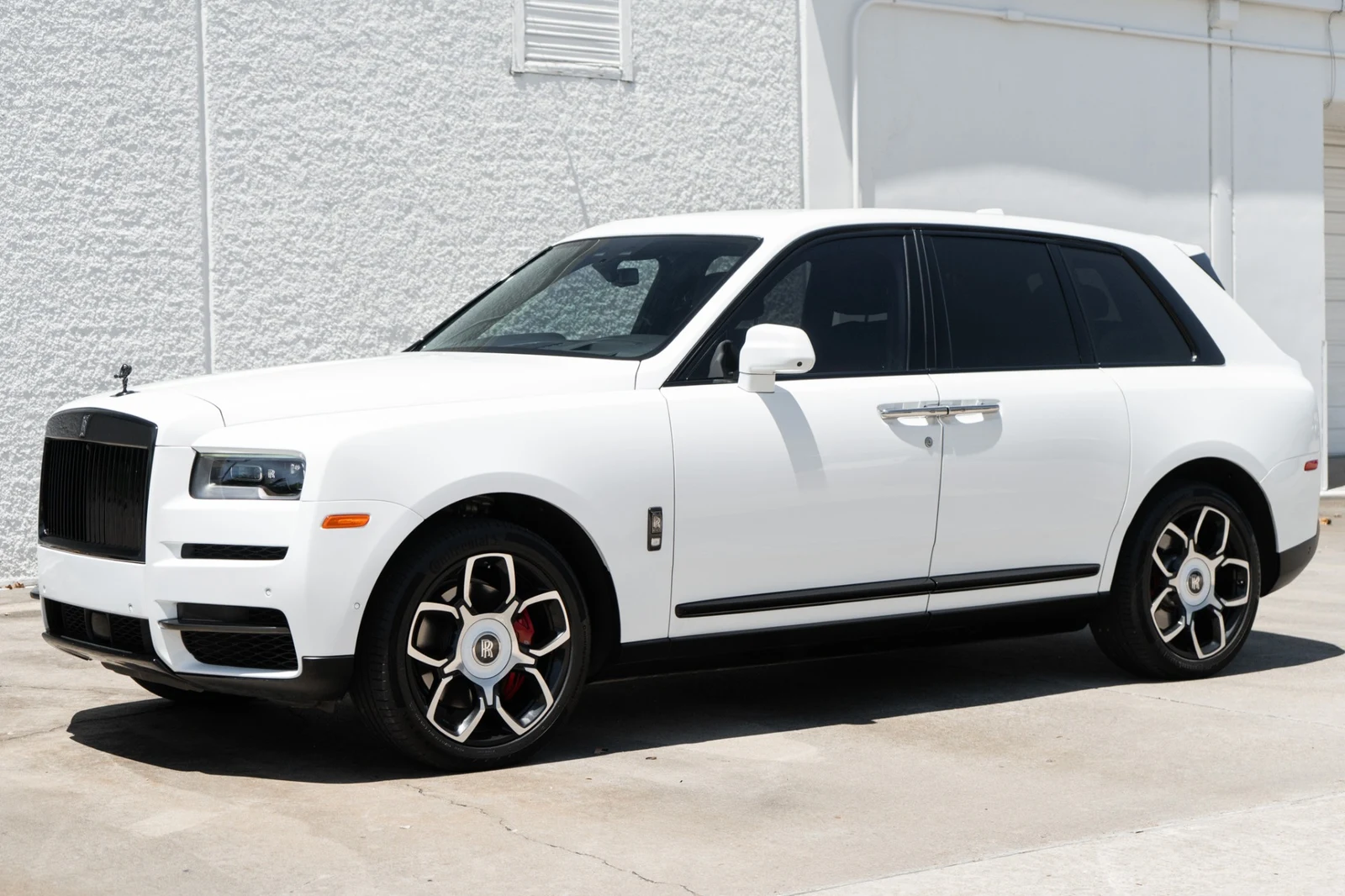Rolls-Royce Cullinan Black Badge | iLusso Houston