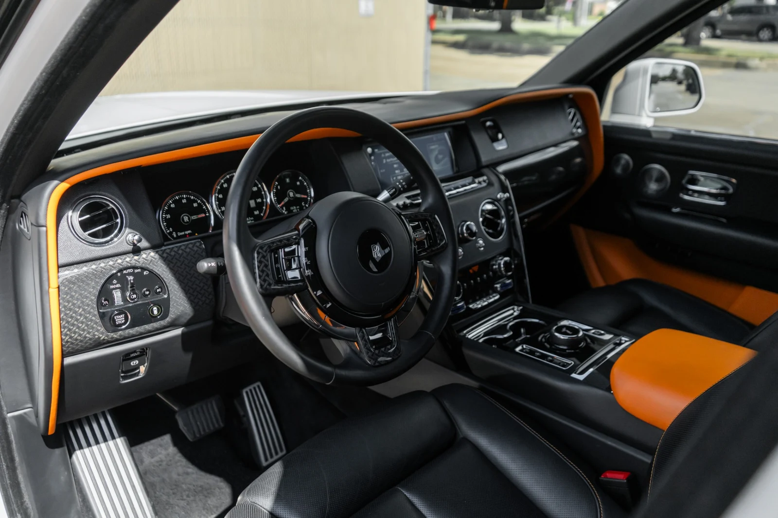 2022 Rolls-Royce Cullinan Black Badge, 3/30