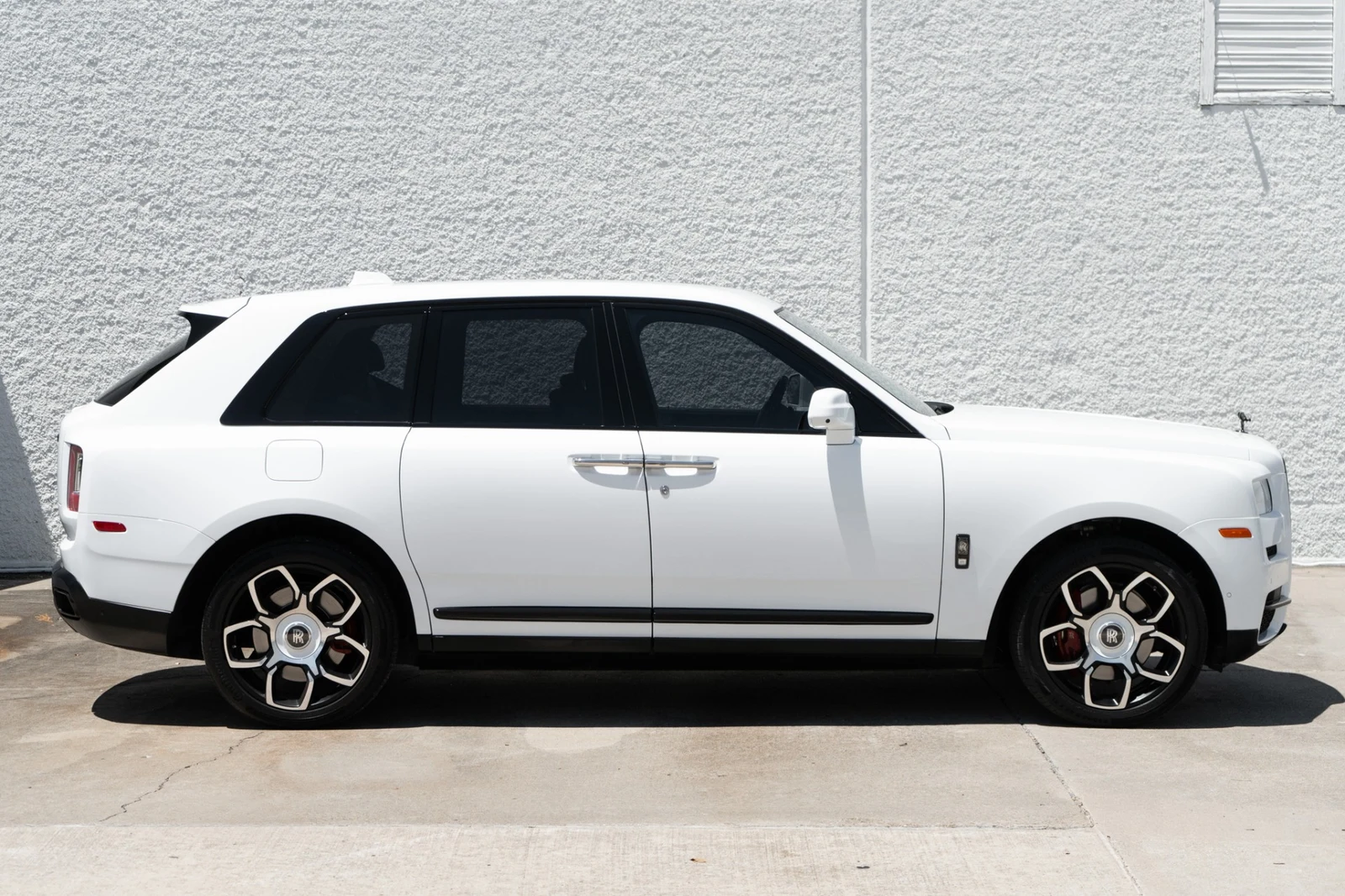 2022 Rolls-Royce Cullinan Black Badge, 5/30