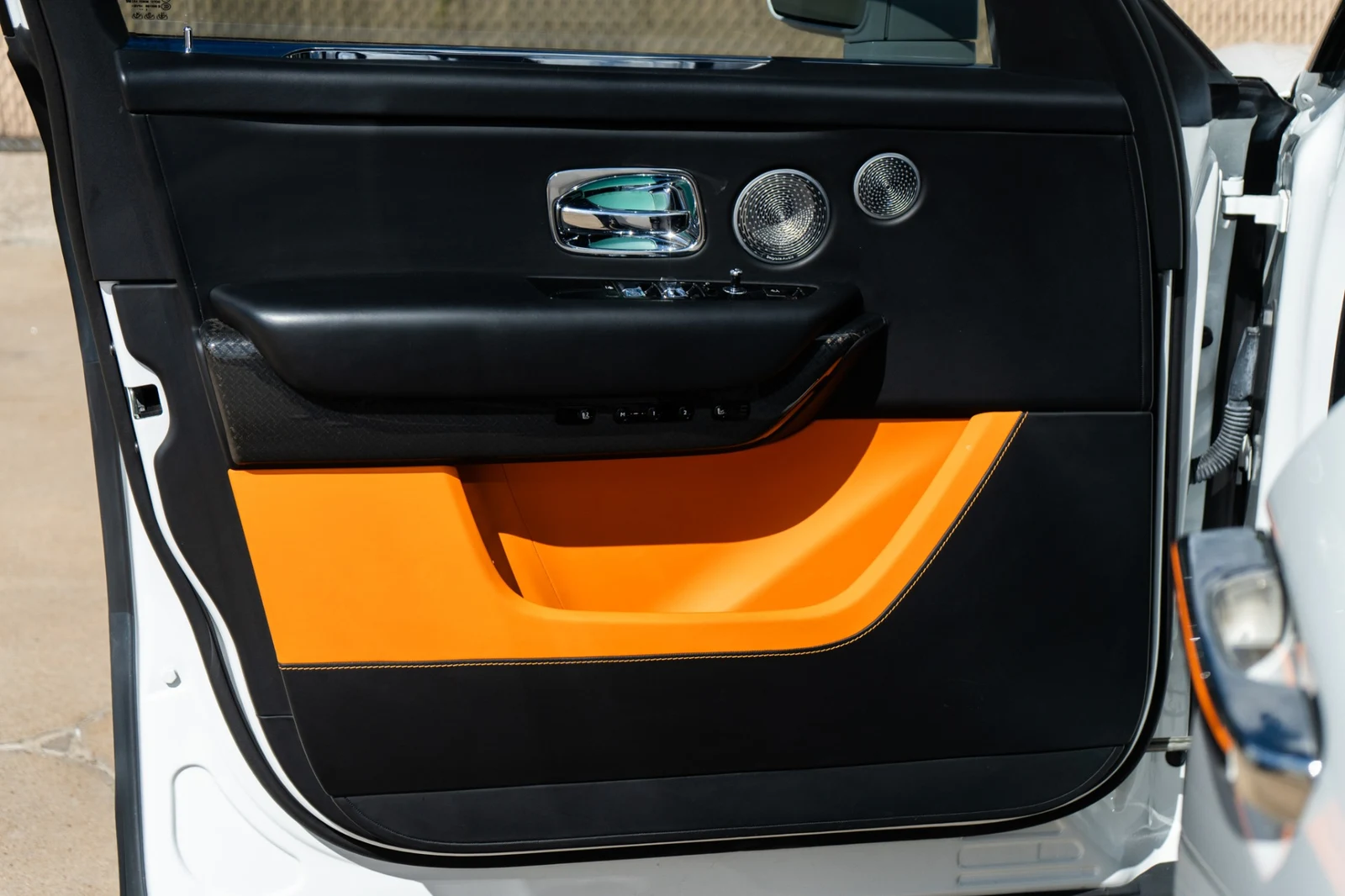 2022 Rolls-Royce Cullinan Black Badge, 21/30