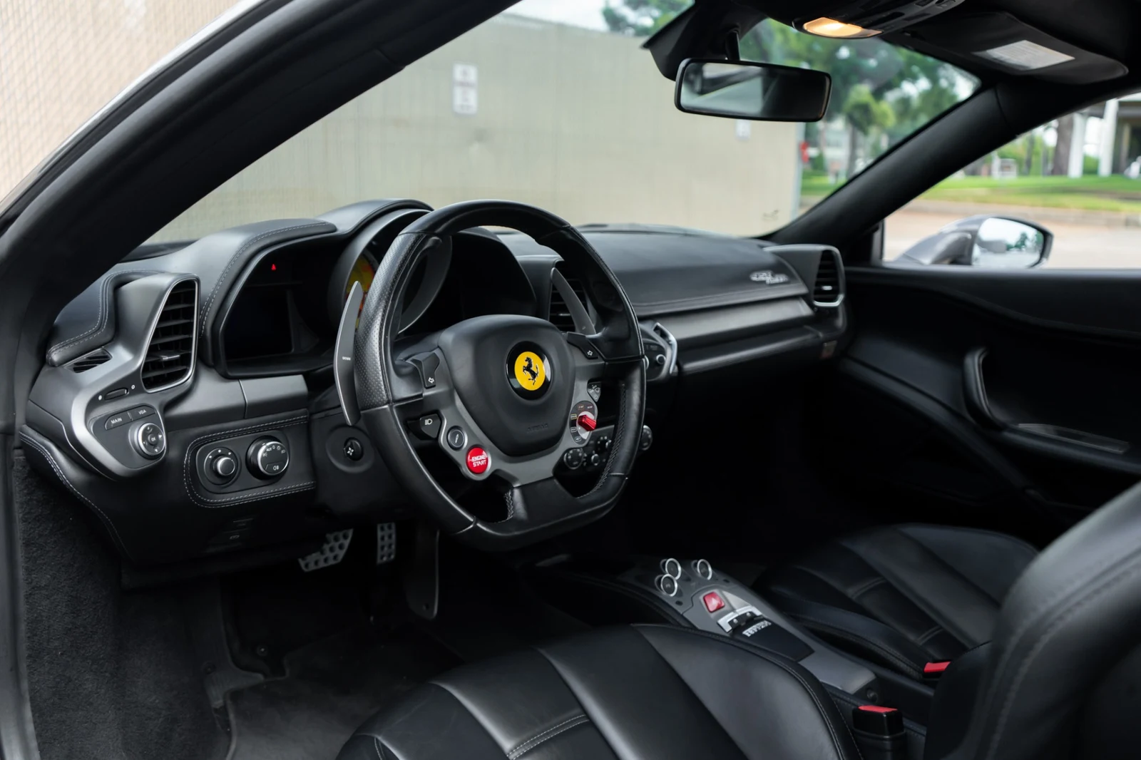 2013 Ferrari 458 Italia, 4/30
