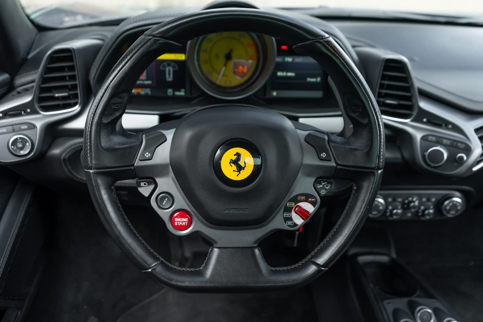 2013 Ferrari 458 Italia, 7/30