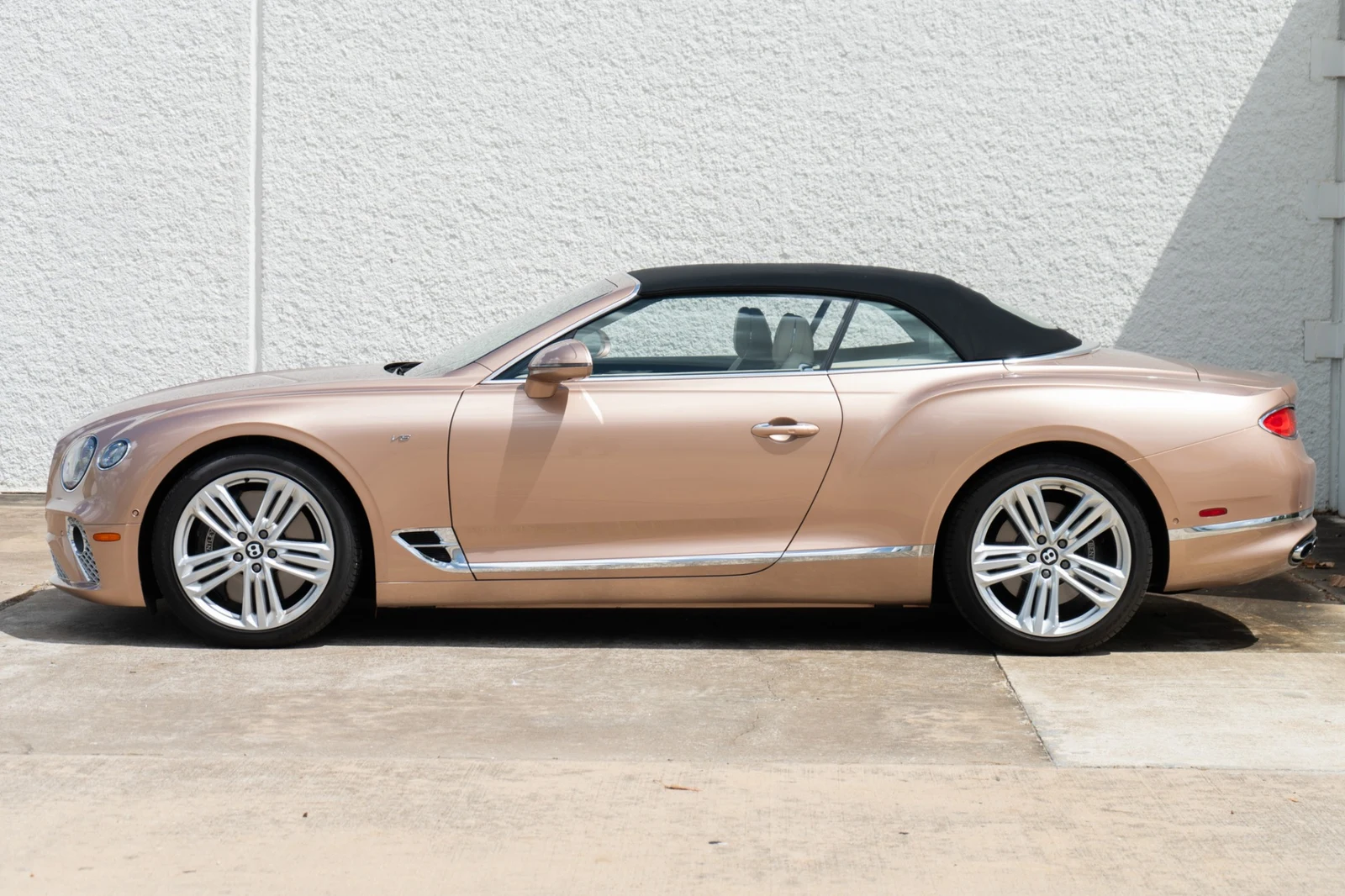 2022 Bentley Continental GTC V8, 6/30
