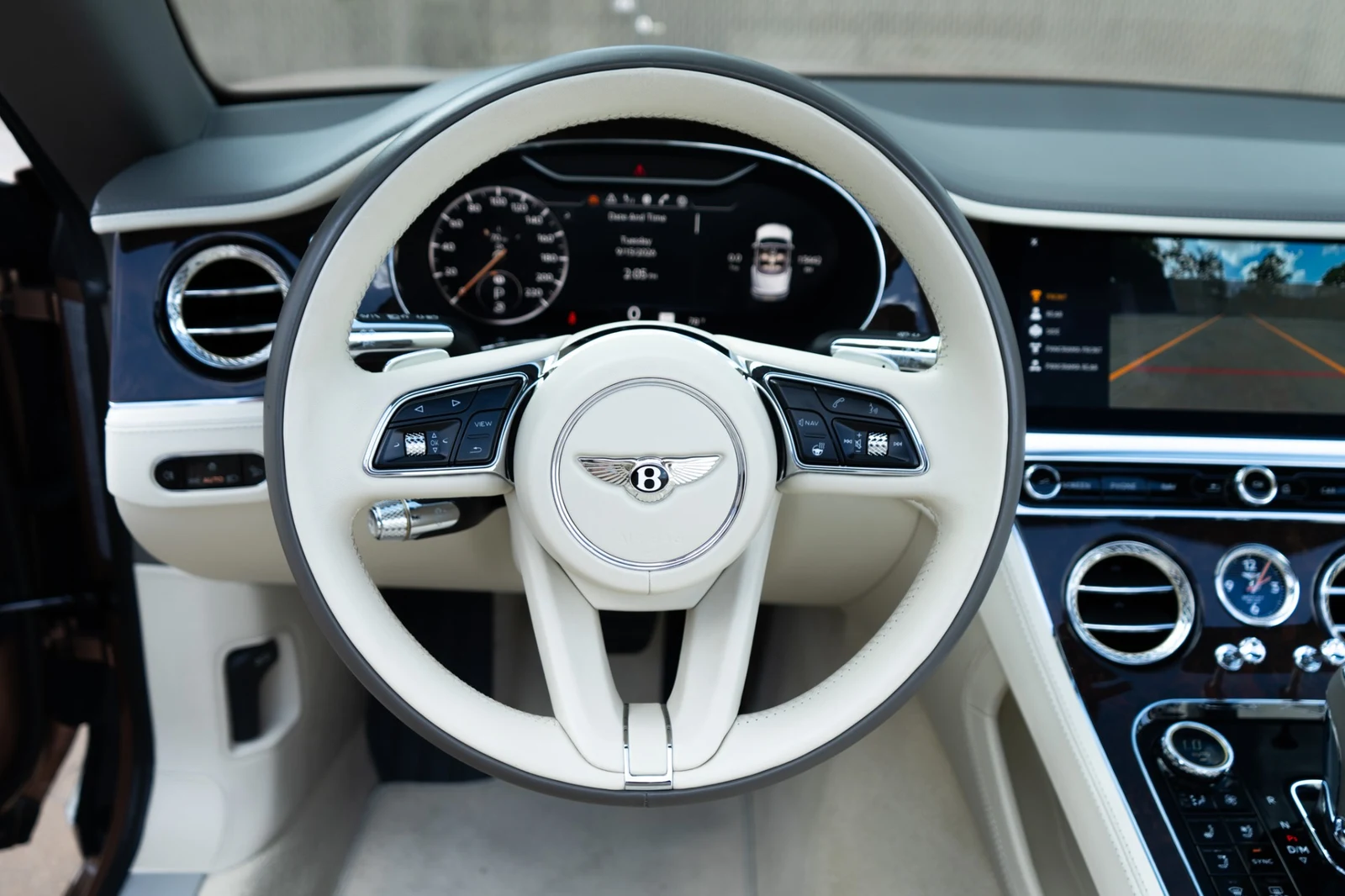 2022 Bentley Continental GTC V8, 7/30
