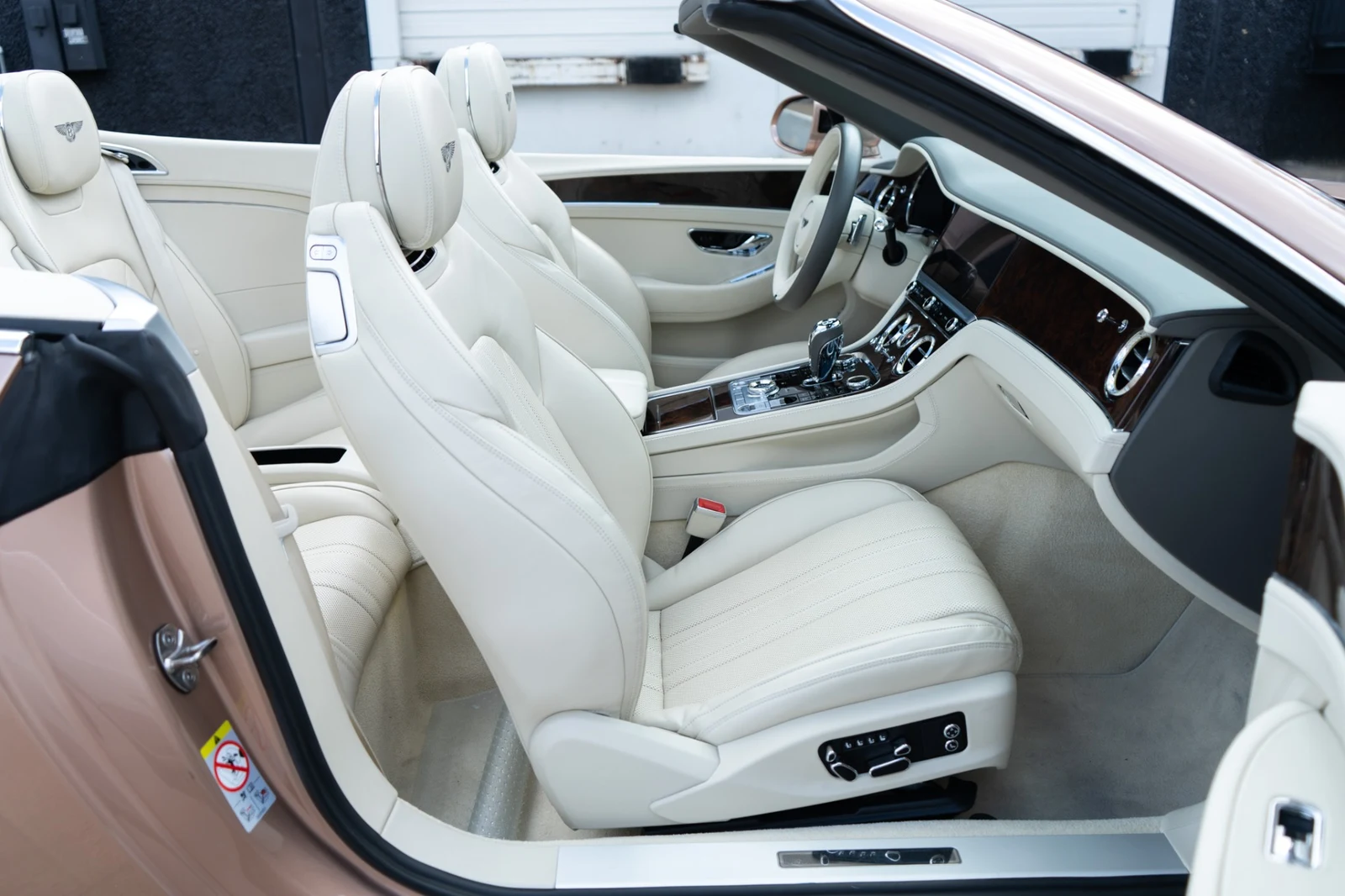 2022 Bentley Continental GTC V8, 15/30