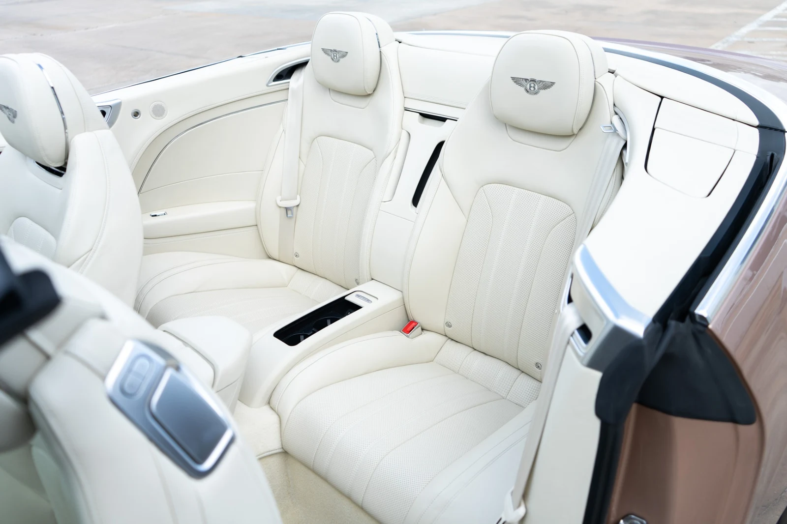 2022 Bentley Continental GTC V8, 23/30