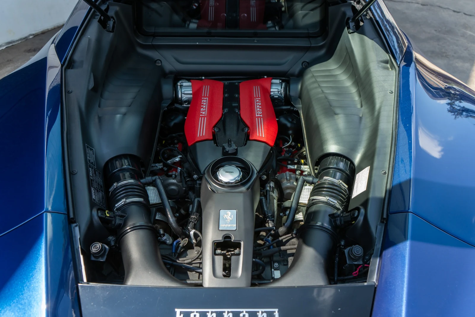 2018 Ferrari 488 GTB, 28/30