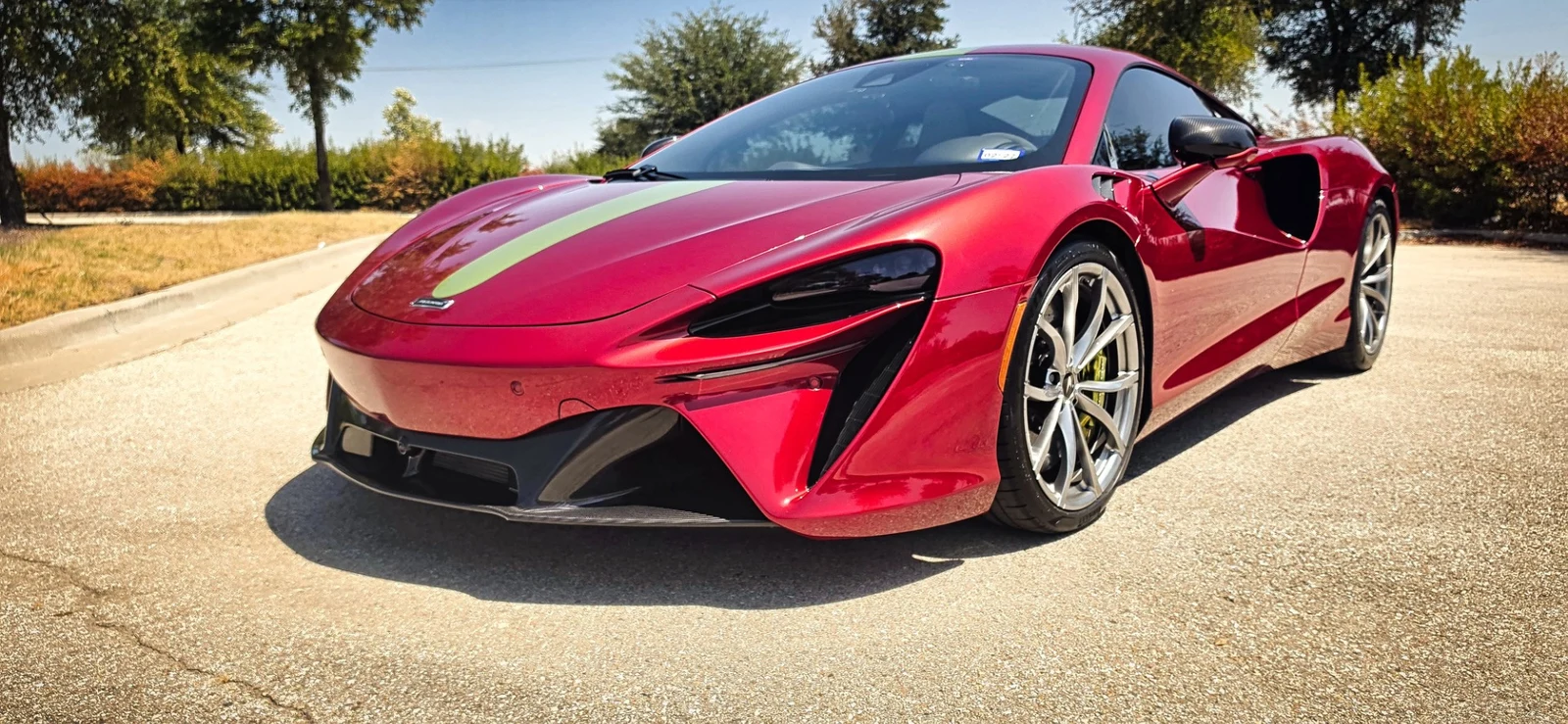 2024 McLaren Artura, 2/30