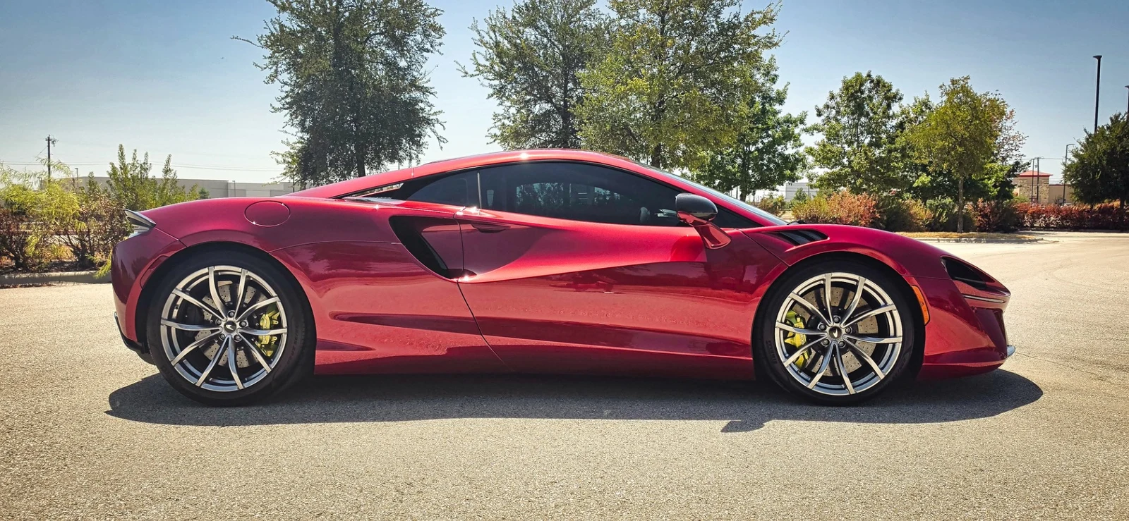 2024 McLaren Artura, 7/30