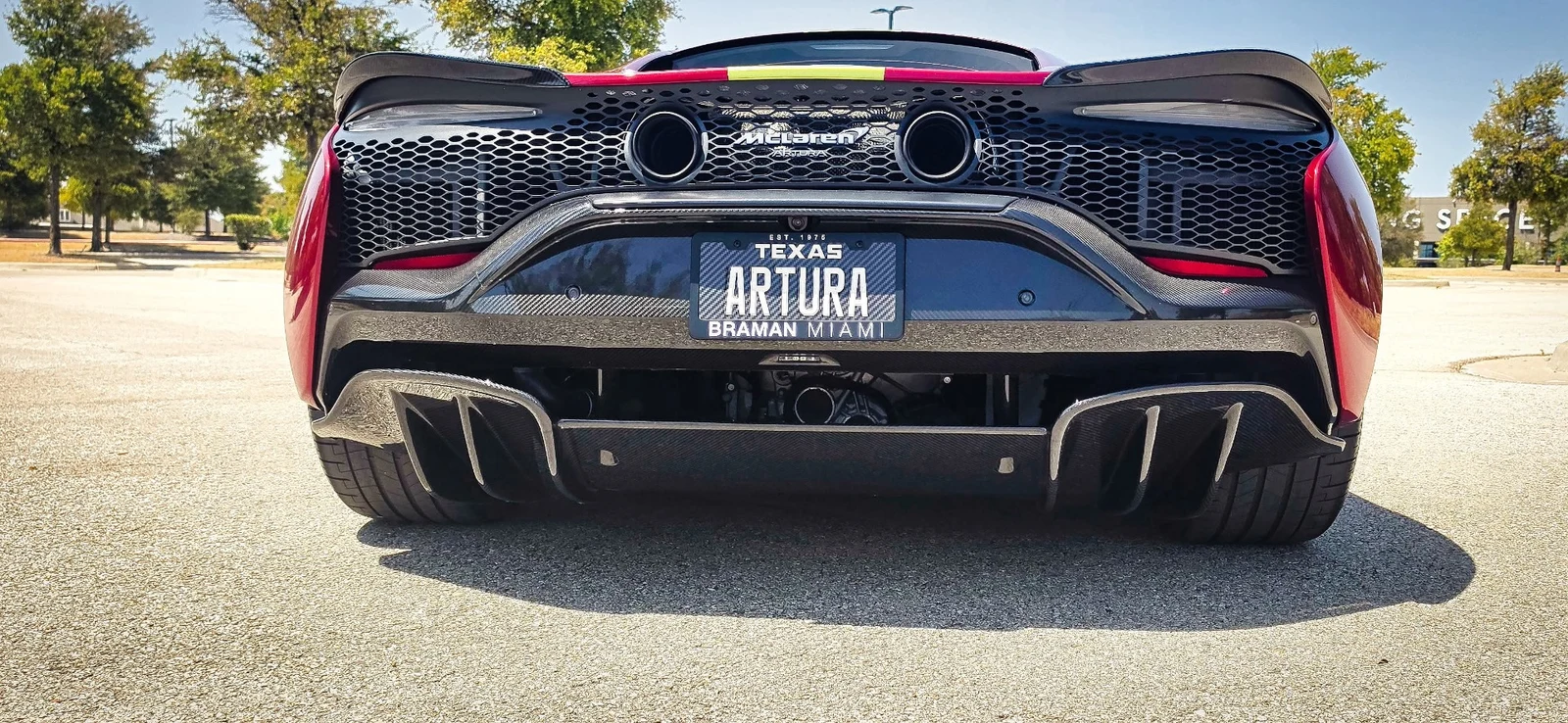 2024 McLaren Artura, 27/30