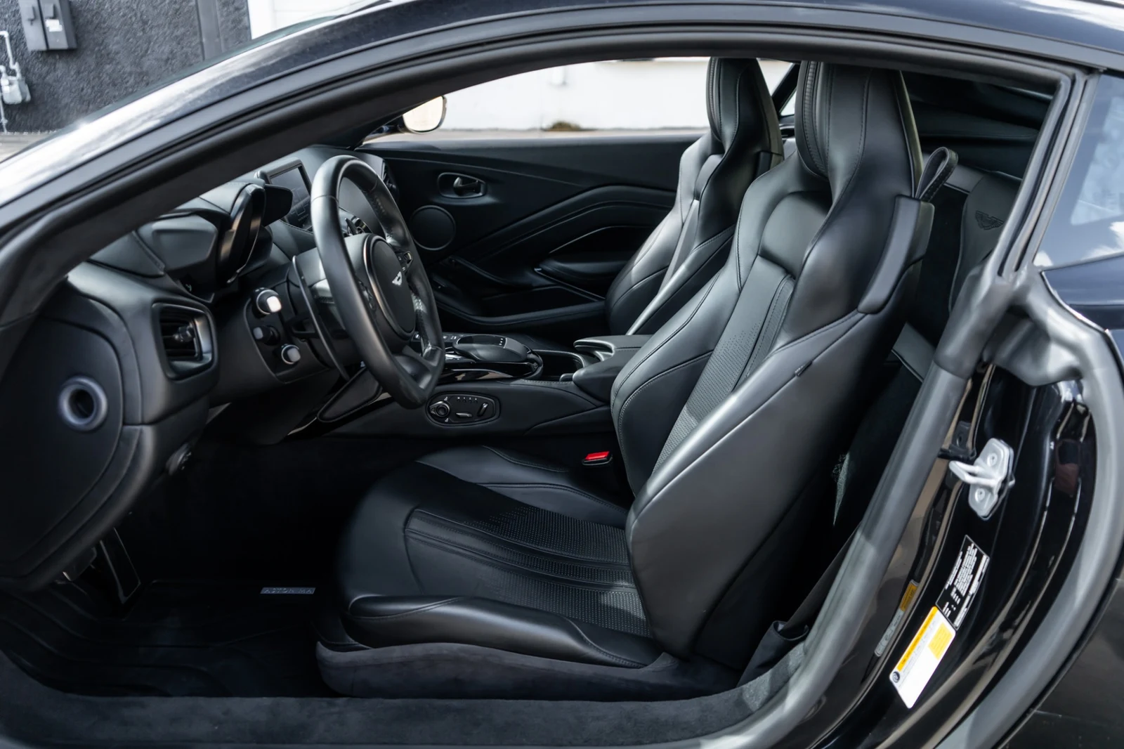 2019 Aston Martin Vantage, 5/30