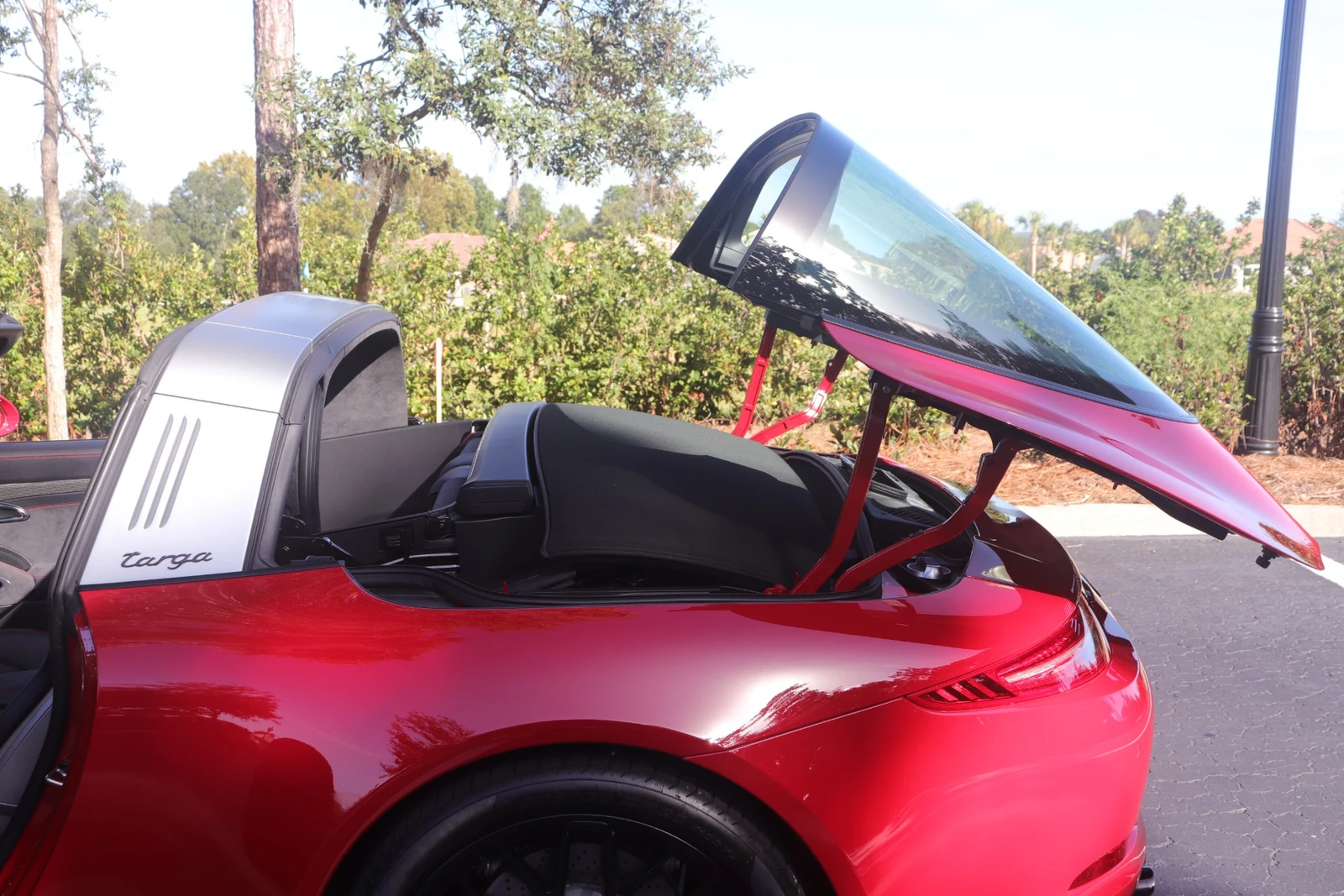 2016 Porsche 911 (991.1) Targa 4 GTS, 3/30