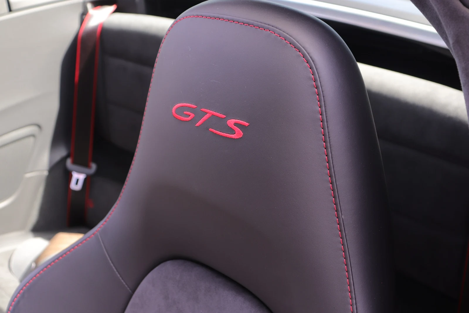 2016 Porsche 911 (991.1) Targa 4 GTS, 17/30