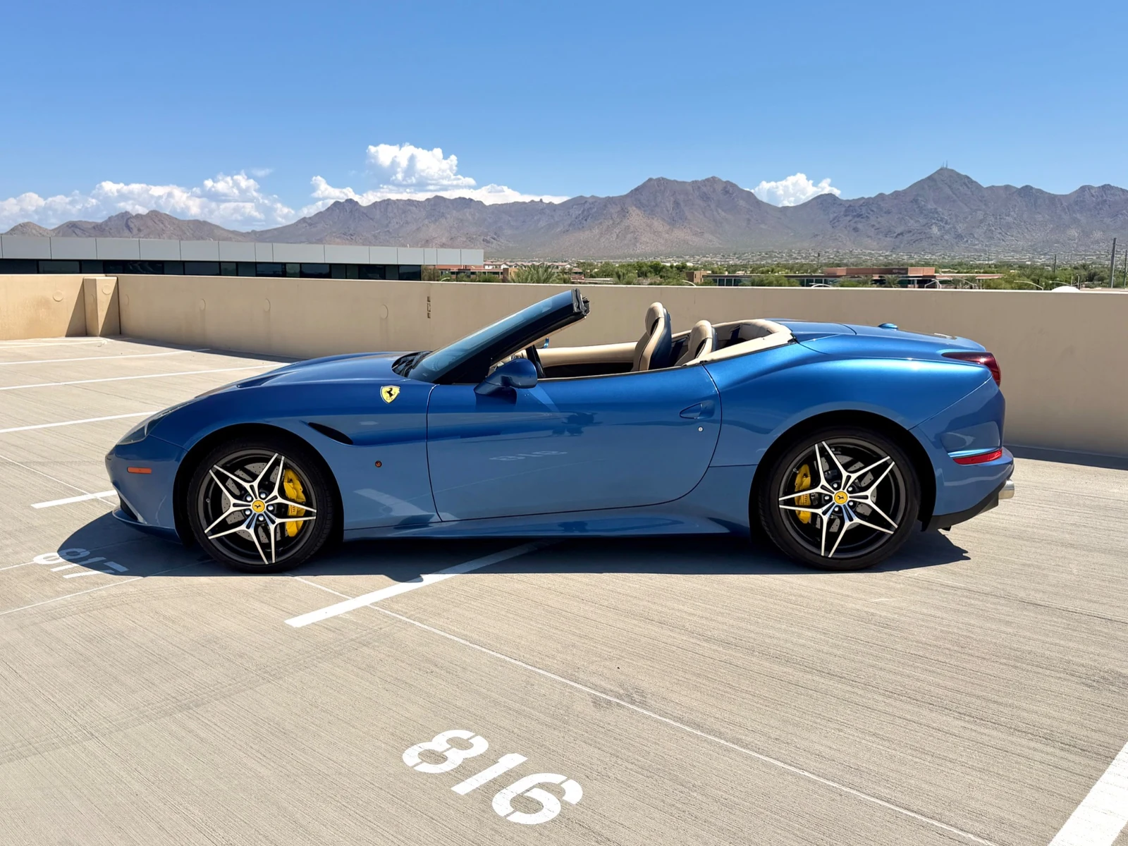 2015 Ferrari California T, 4/30