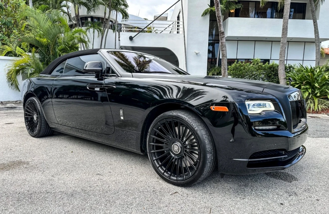 2020 Rolls-Royce Dawn Black Badge, 7/28