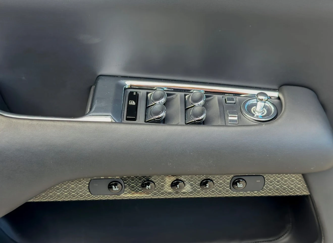 2020 Rolls-Royce Dawn Black Badge, 27/28