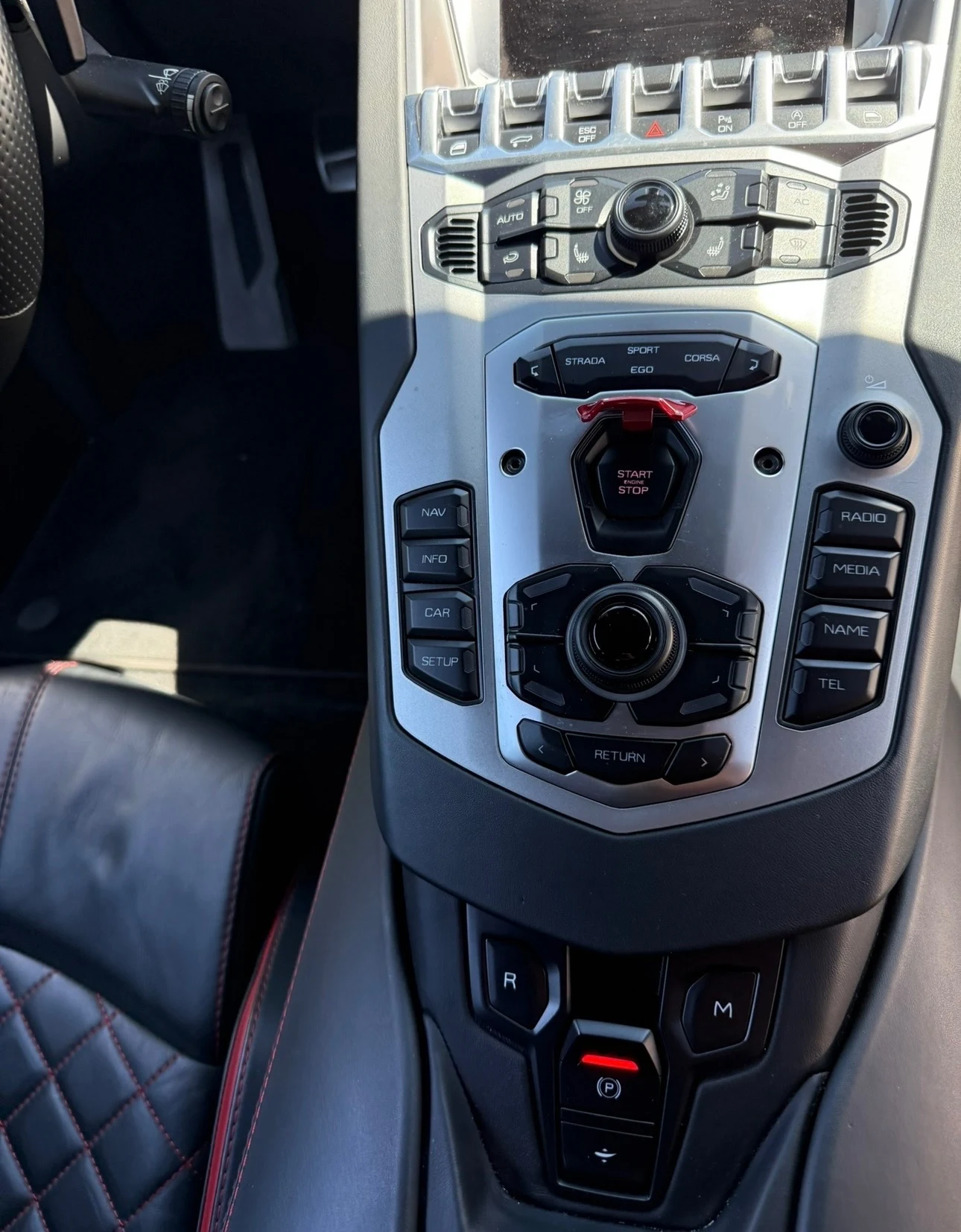 2018 Lamborghini Aventador S, 13/19