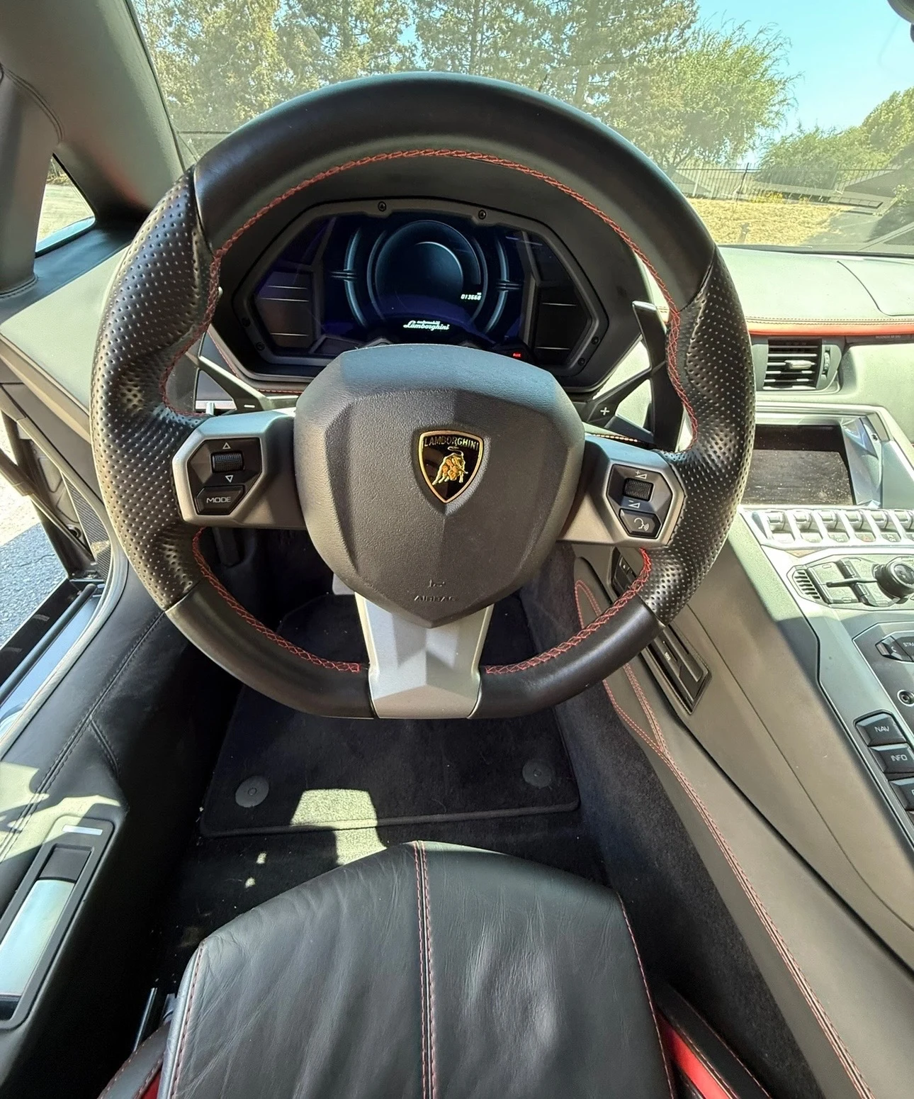 2018 Lamborghini Aventador S, 17/19