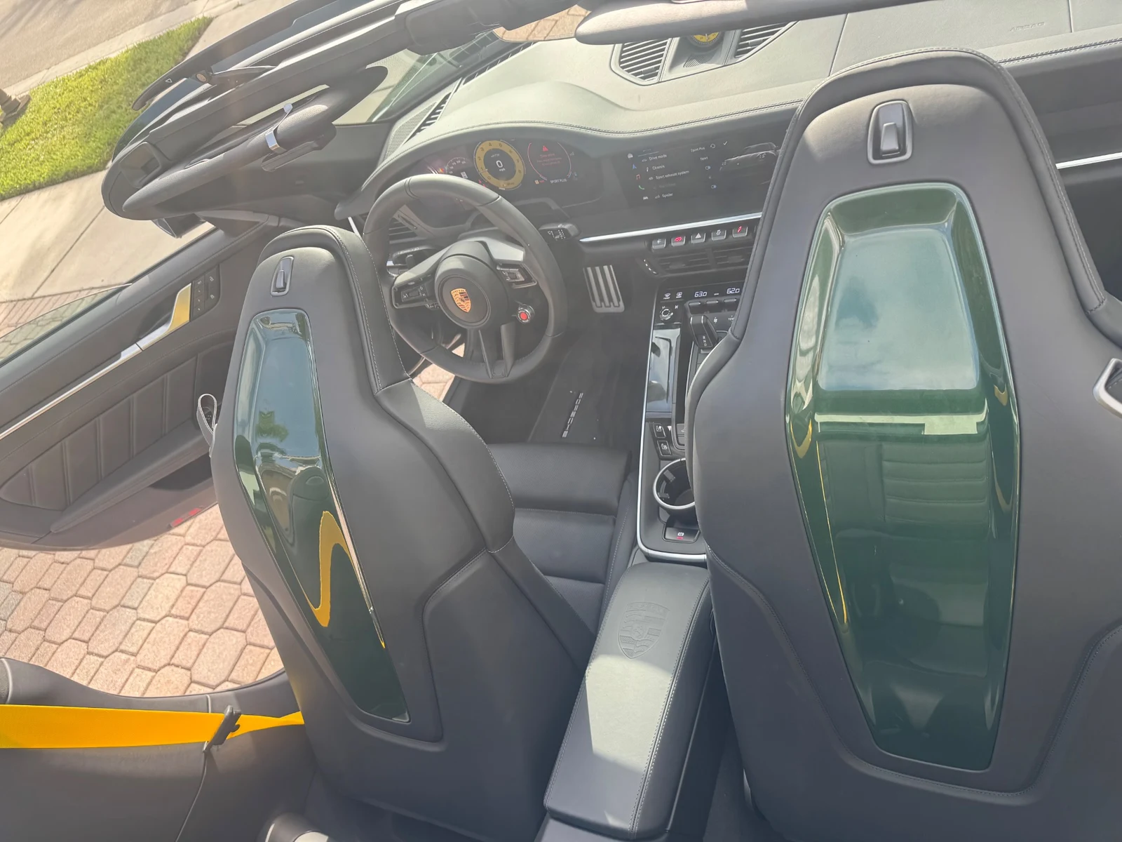 2026 Porsche 911 (992.2) Targa 4 GTS, 16/18