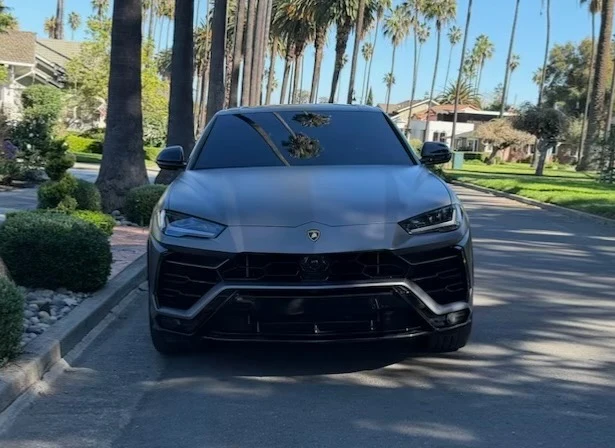 2022 Lamborghini Urus, 2/16