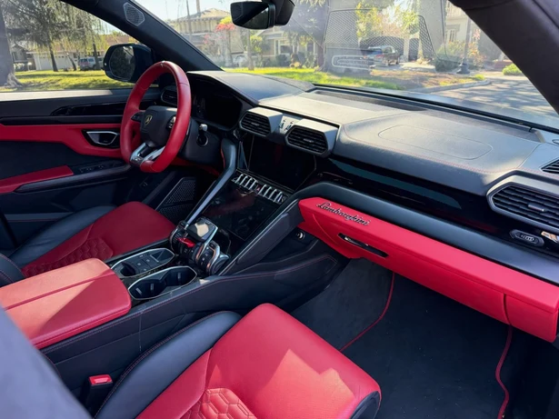 2022 Lamborghini Urus, 7/16