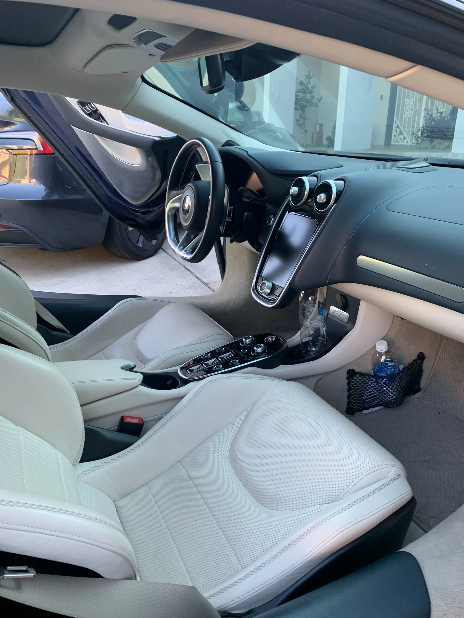 2020 McLaren GT, 13/14