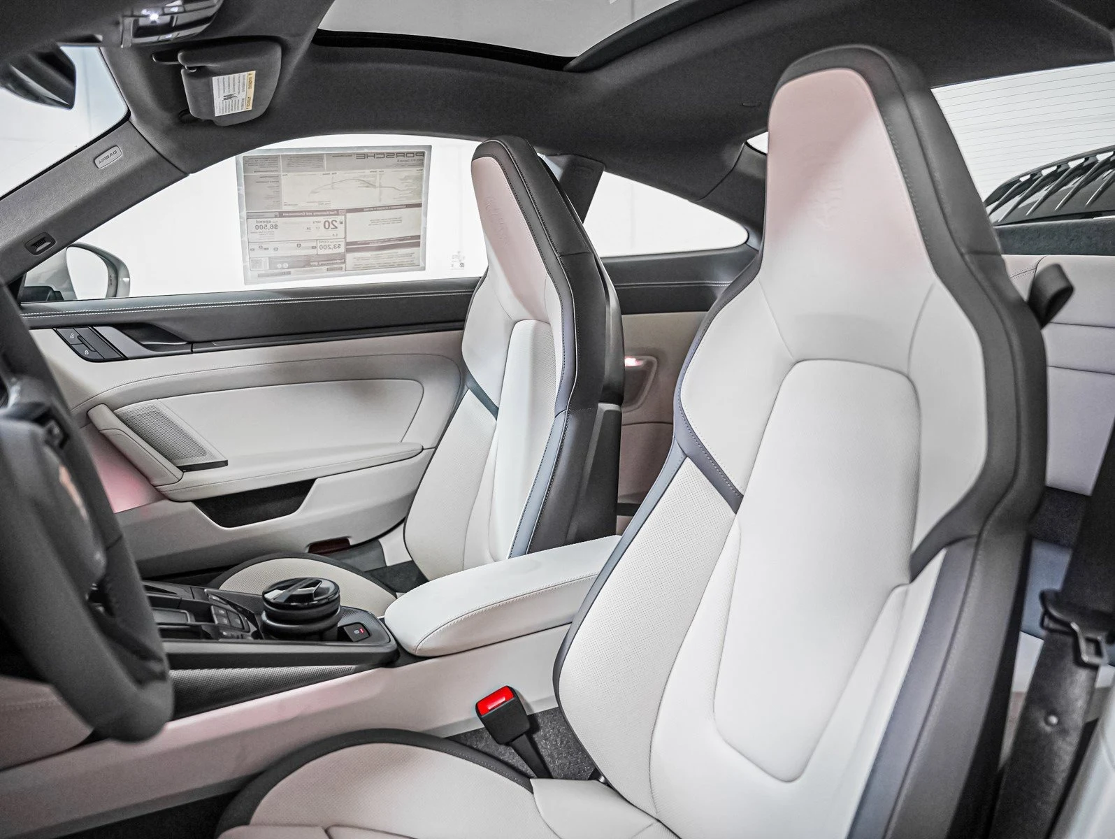 2025 Porsche 911 (992) Carrera S, 4/9
