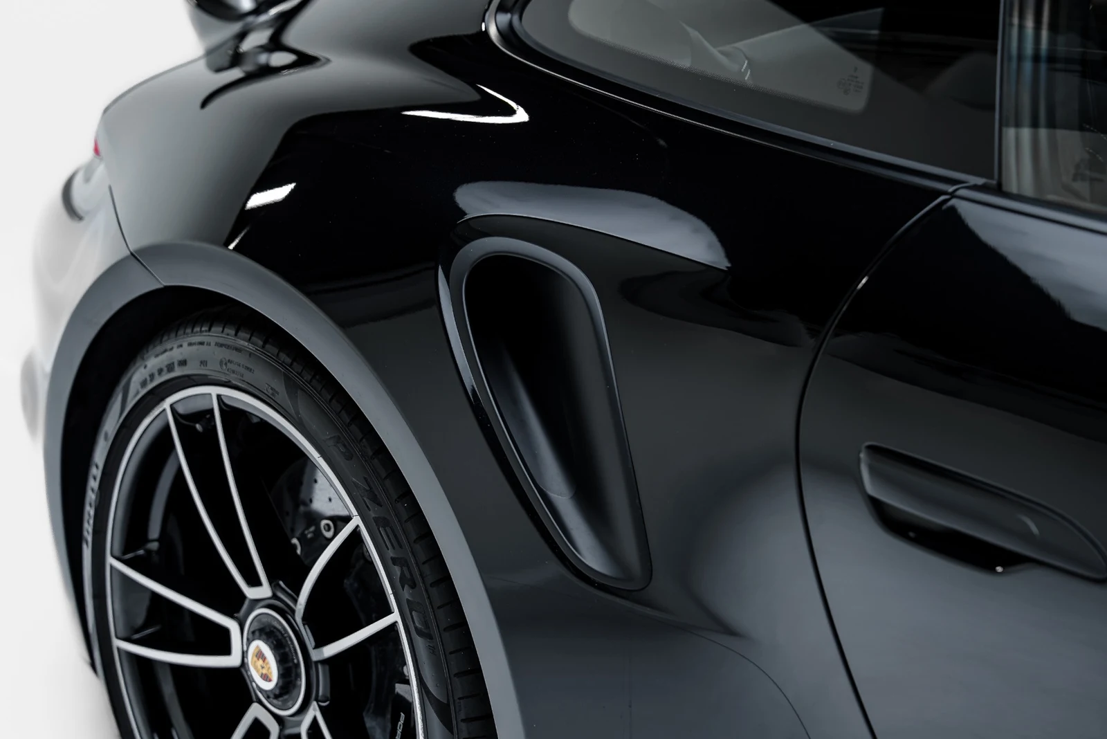 2021 Porsche 911 Turbo S, 15/30