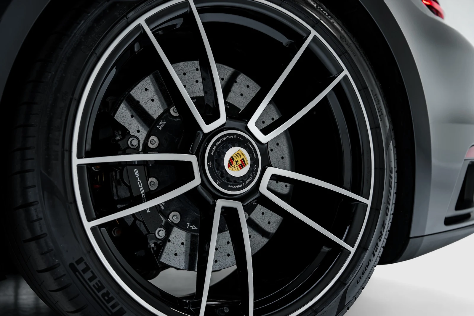 2021 Porsche 911 Turbo S, 19/30