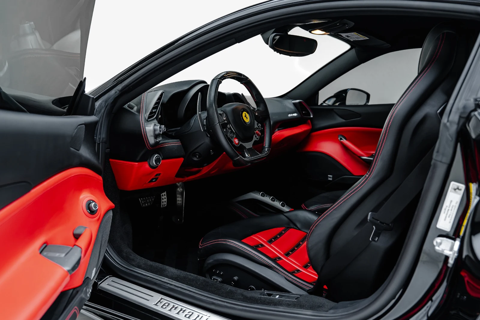 2016 Ferrari 488 GTB, 2/30