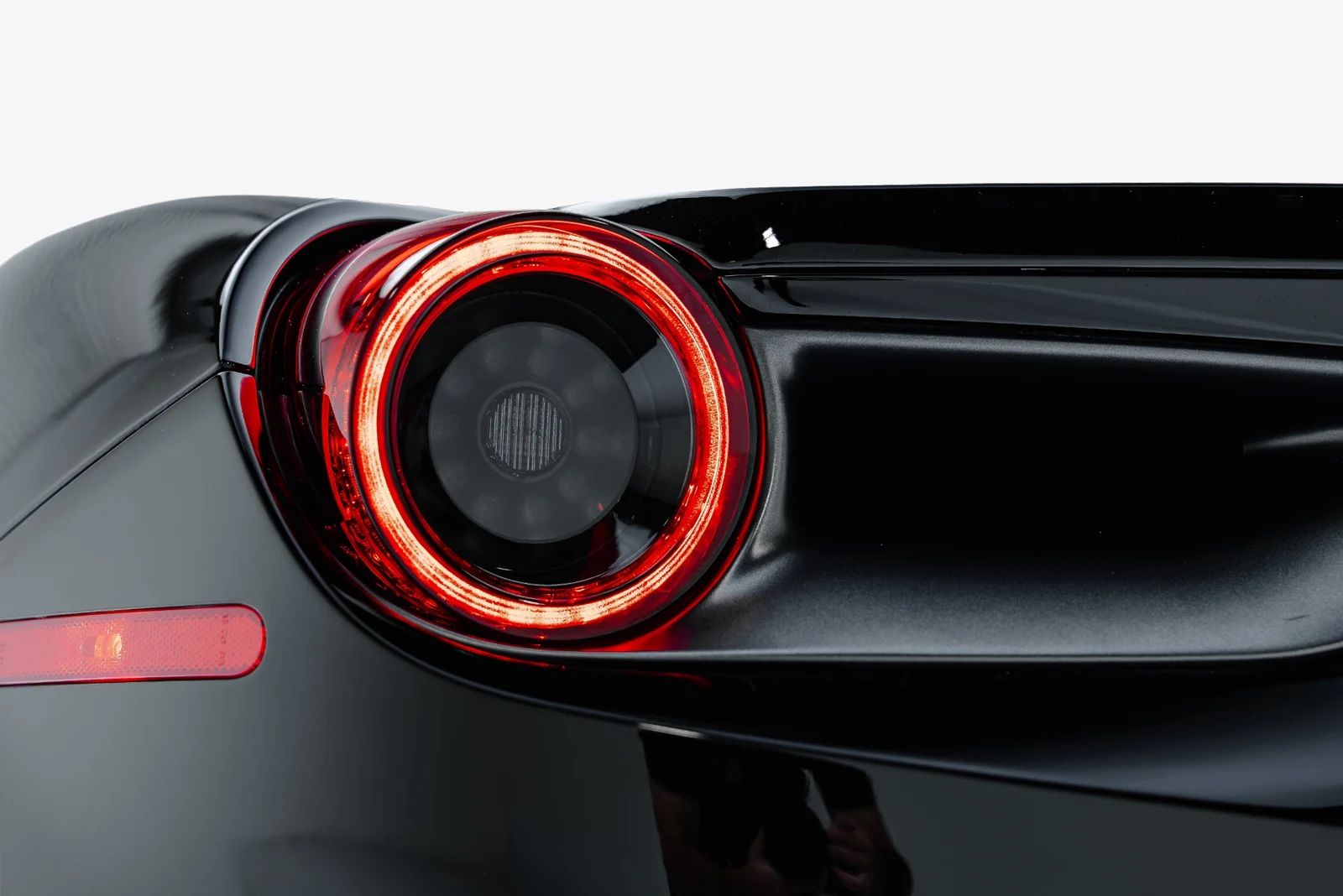 2016 Ferrari 488 GTB, 13/30