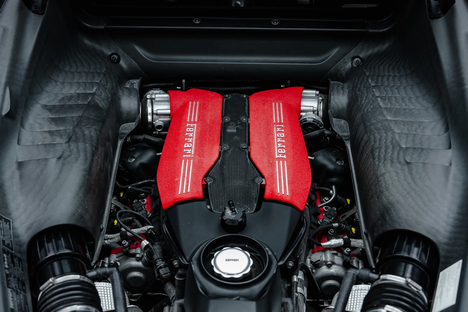 2016 Ferrari 488 GTB, 17/30