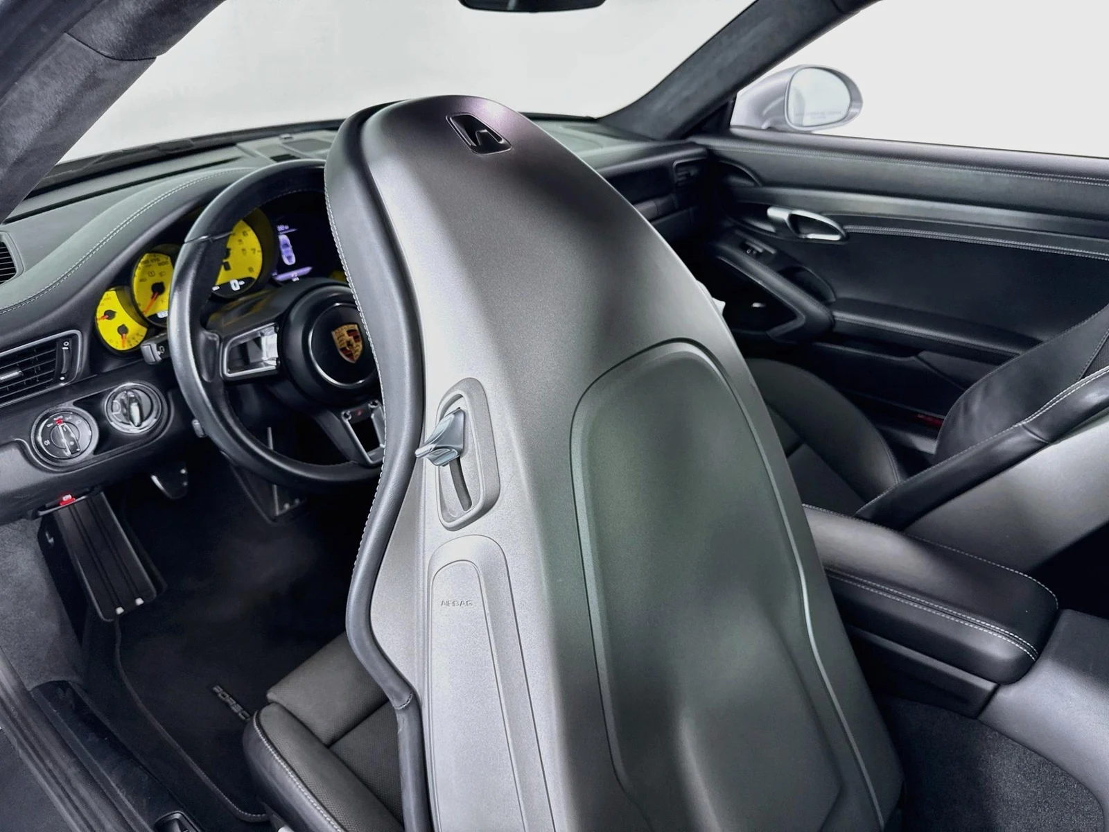 2018 Porsche 911 Carrera 4 GTS, 19/30