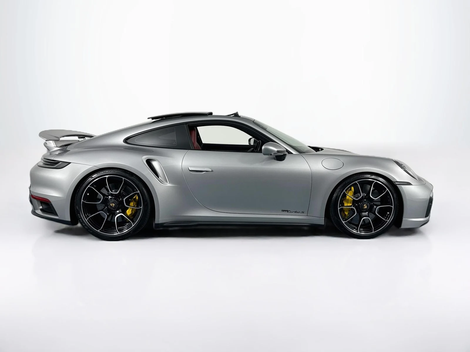 2023 Porsche 911 Turbo S, 2/30