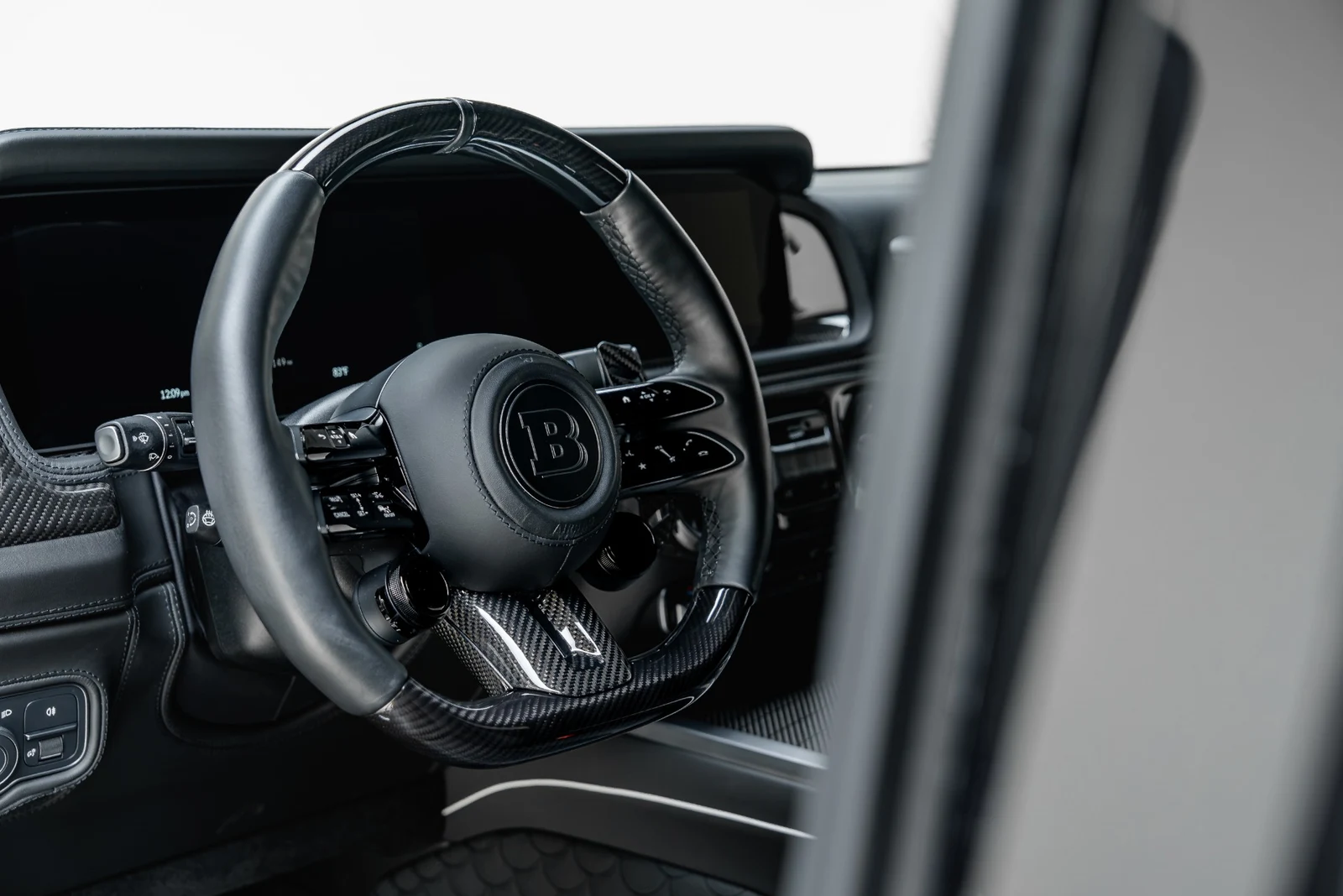 2025 BRABUS 800 Superblack Masterpiece (G 63), 14/30