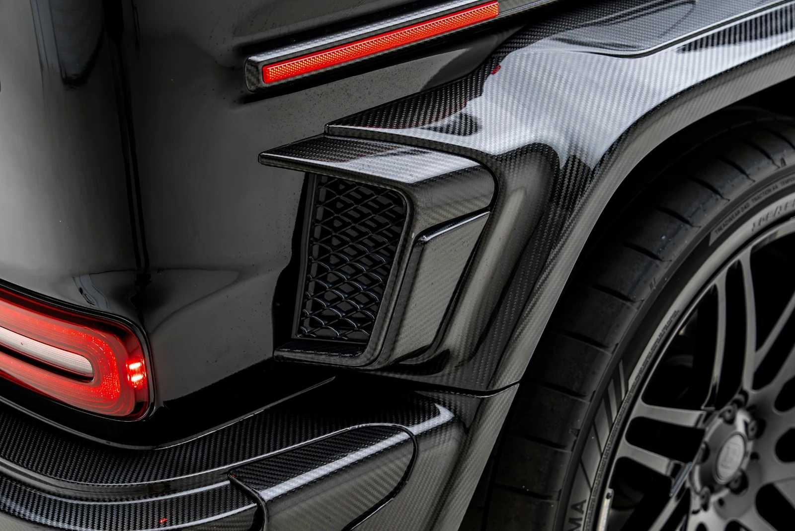 2025 BRABUS 800 Superblack Masterpiece (G 63), 27/30