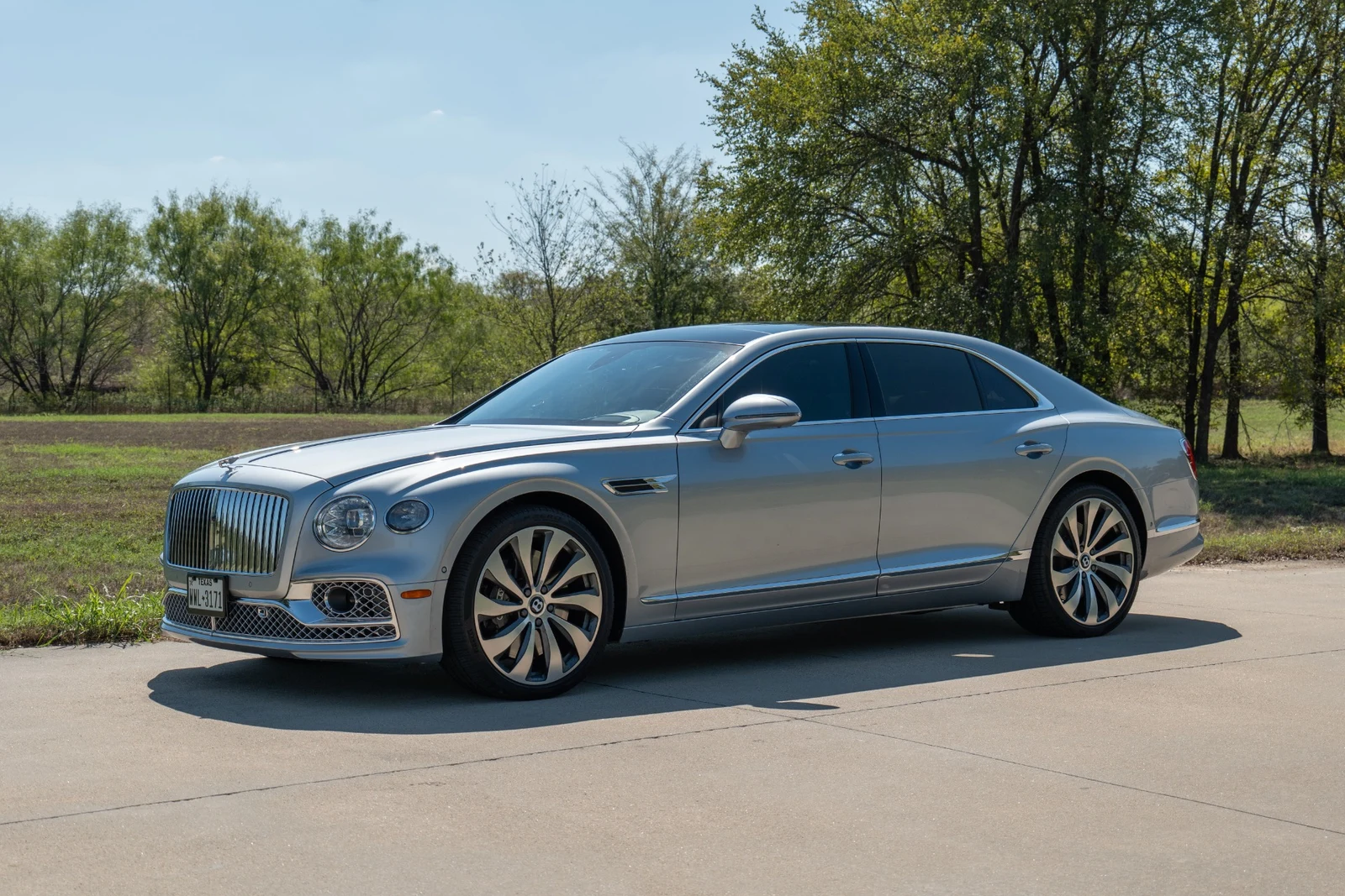 2022 Bentley Flying Spur V8, 2/30