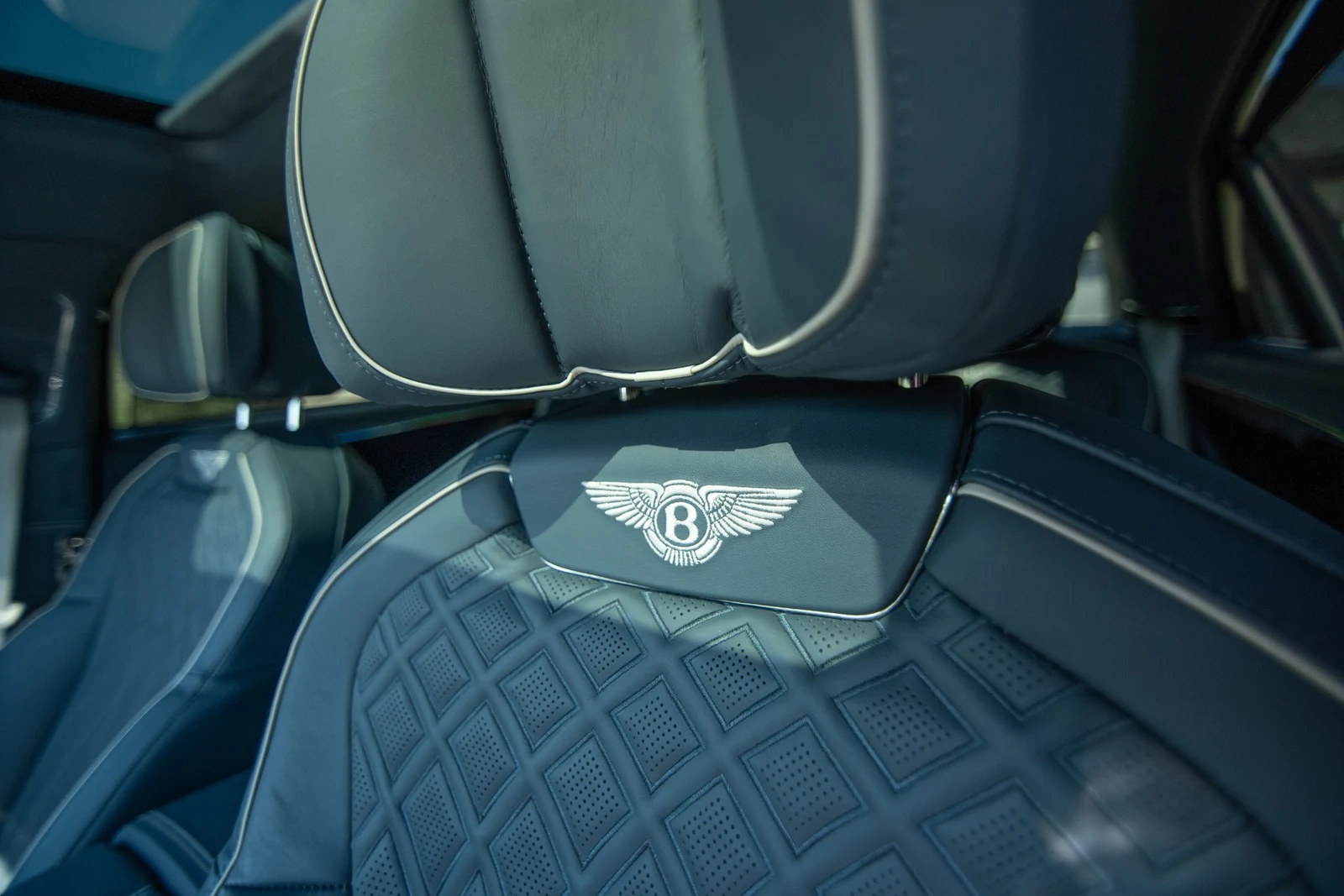 2022 Bentley Flying Spur V8, 15/30