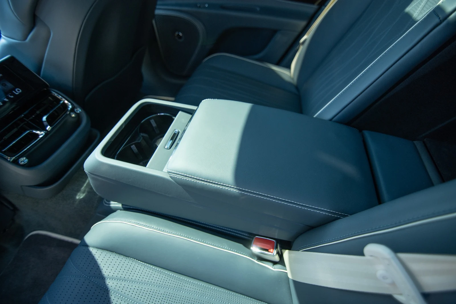 2022 Bentley Flying Spur V8, 20/30