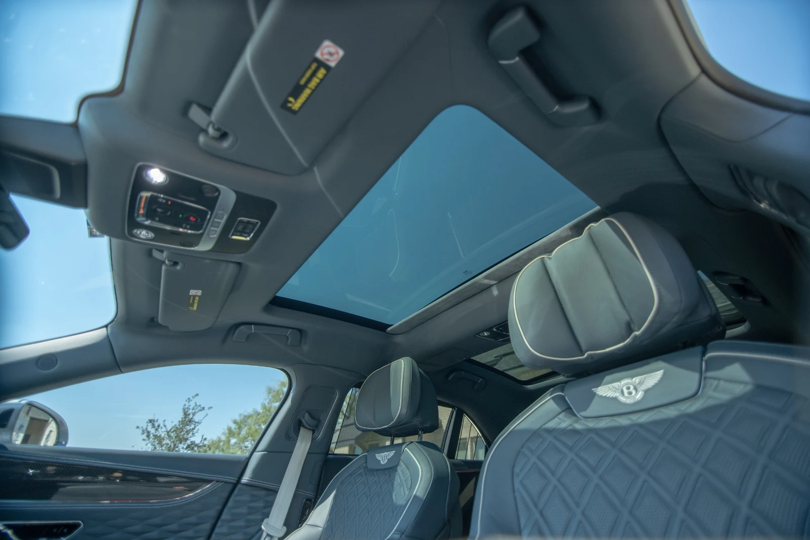2022 Bentley Flying Spur V8, 27/30
