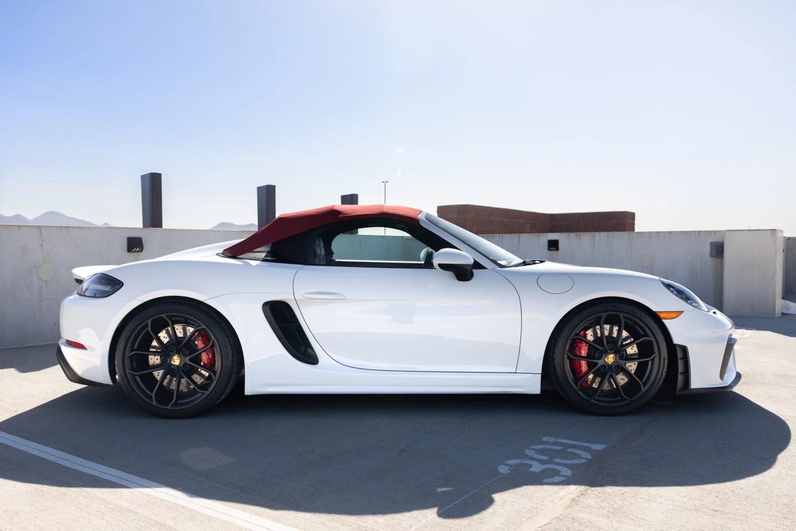 2020 Porsche 718 Boxster Spyder, 3/30