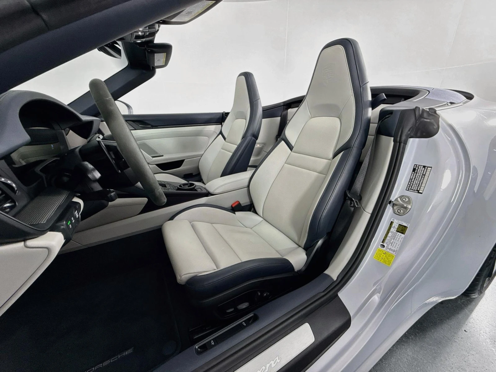 2025 Porsche 911 Carrera Cabriolet, 5/30