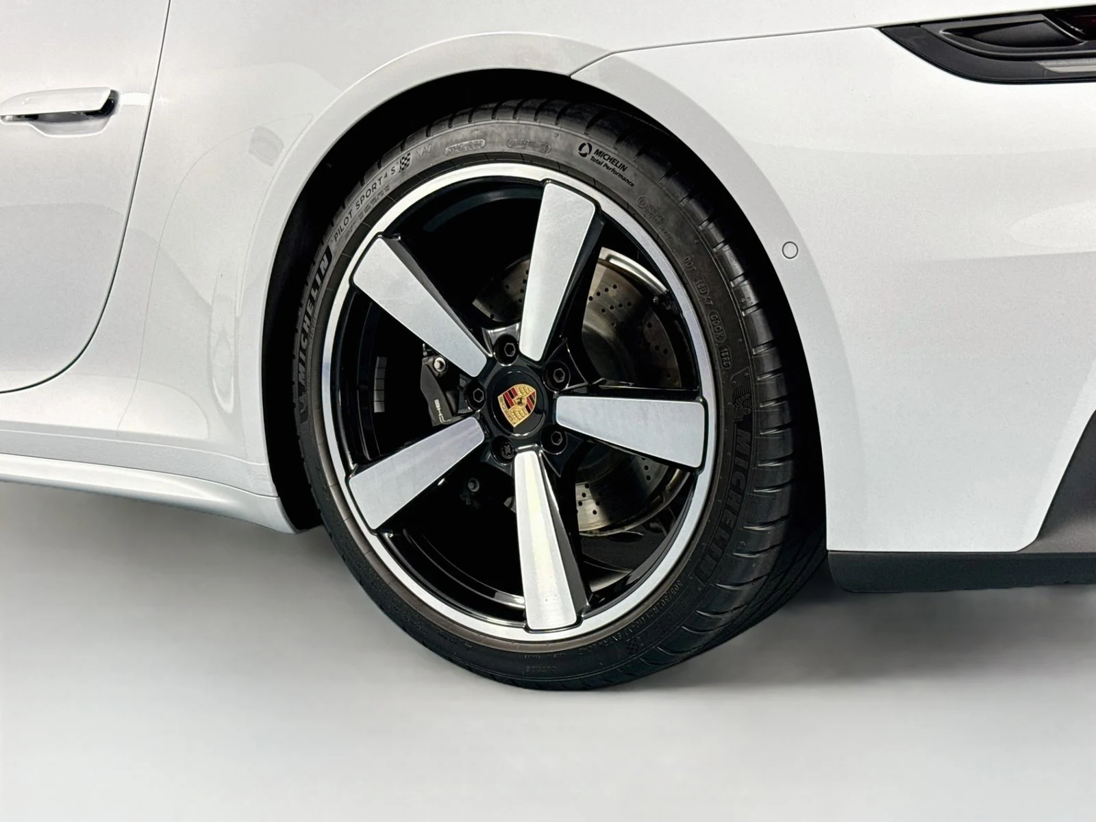 2025 Porsche 911 Carrera Cabriolet, 23/30