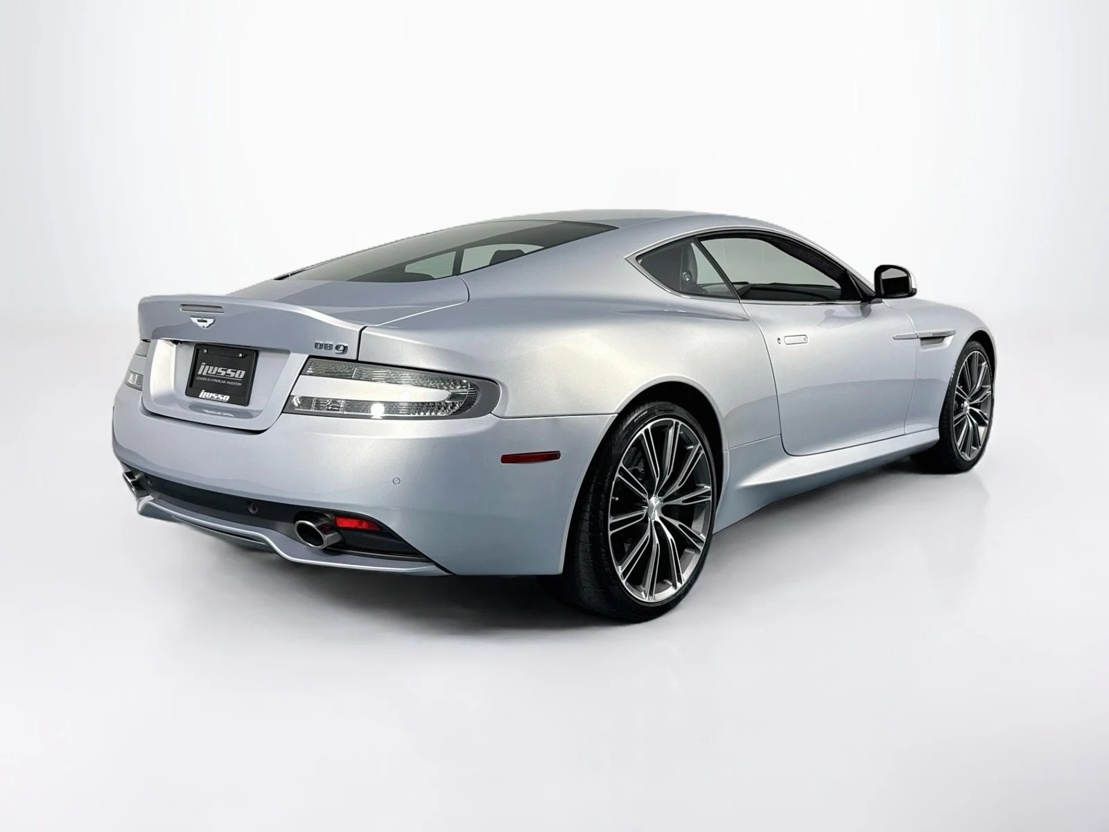2014 Aston Martin DB9, 3/30