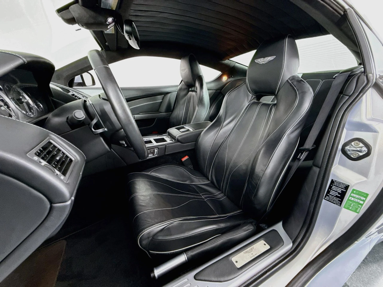 2014 Aston Martin DB9, 6/30
