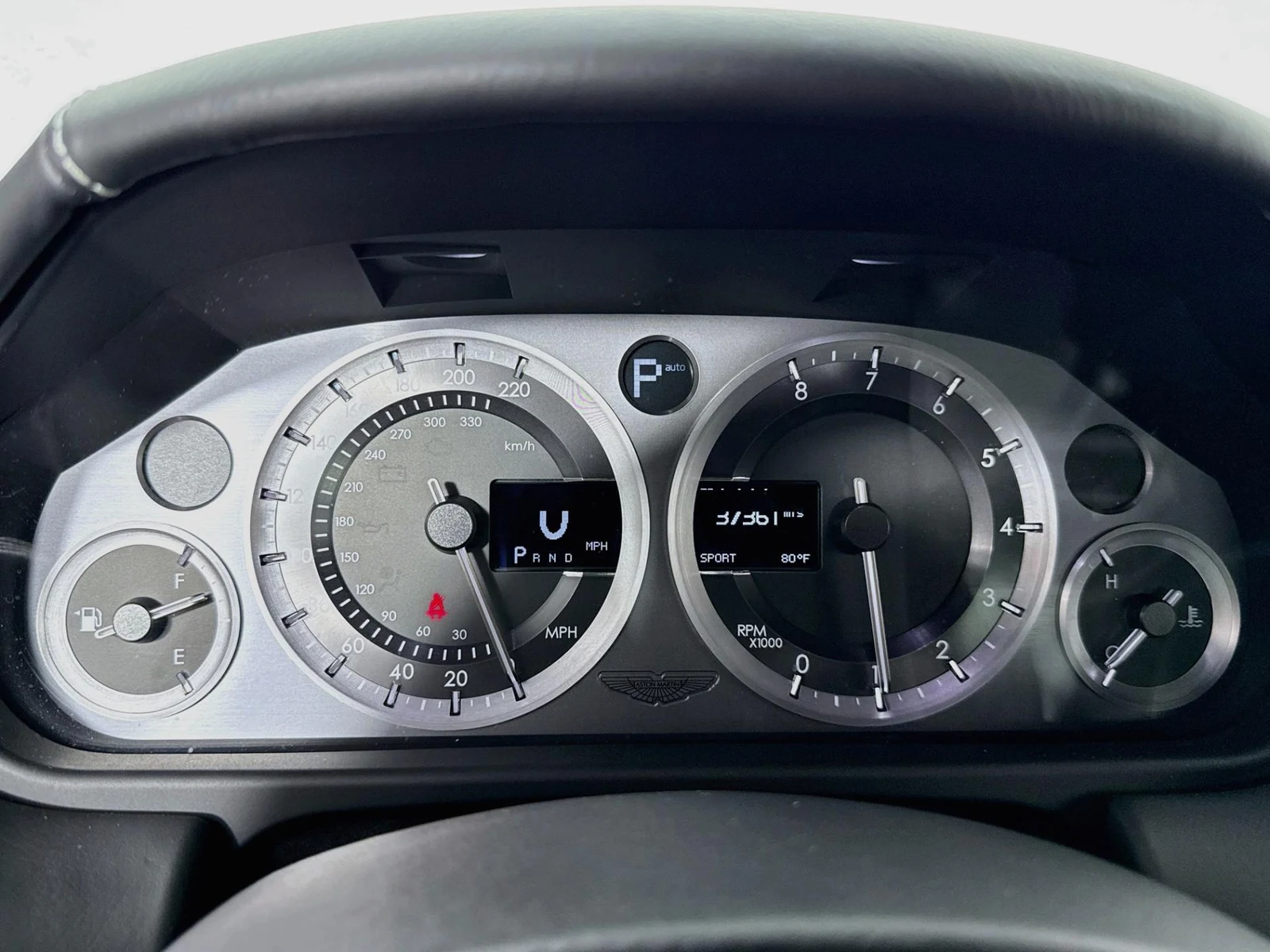 2014 Aston Martin DB9, 7/30
