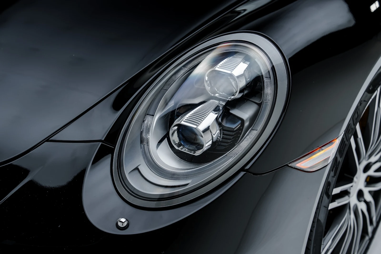 2014 Porsche 911 Turbo S, 12/30