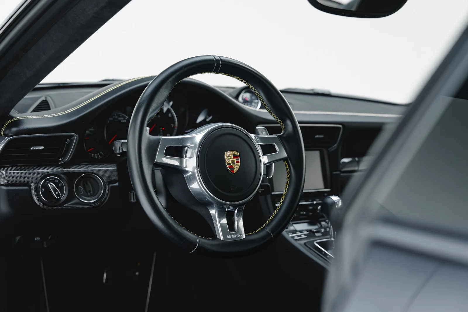 2014 Porsche 911 Turbo S, 21/30