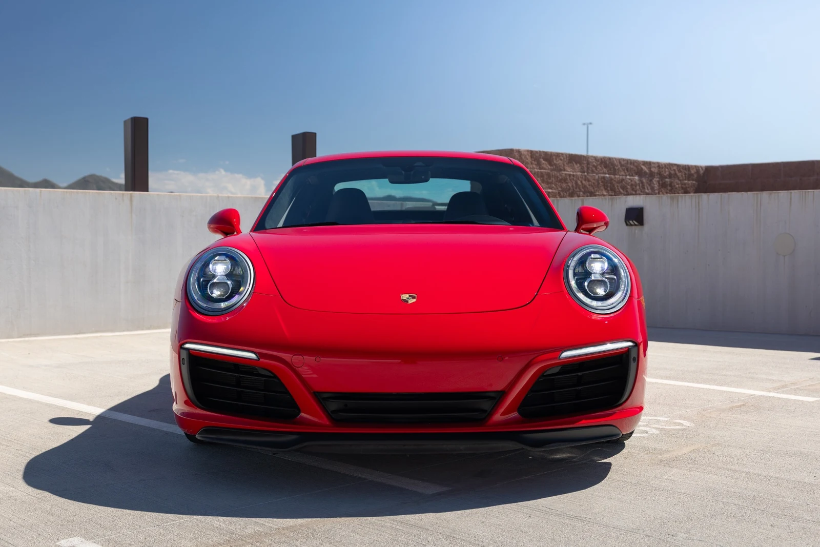 2018 Porsche 911 Carrera S, 2/30